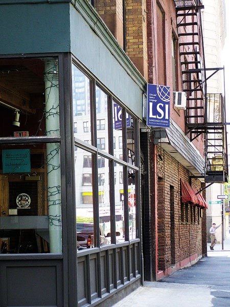 إل إس أي بوستون